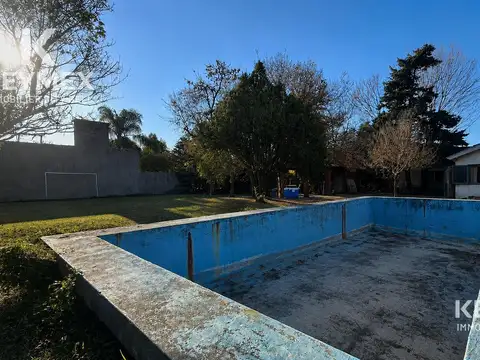 Casa sobre doble lote en Villa del Plata Norte