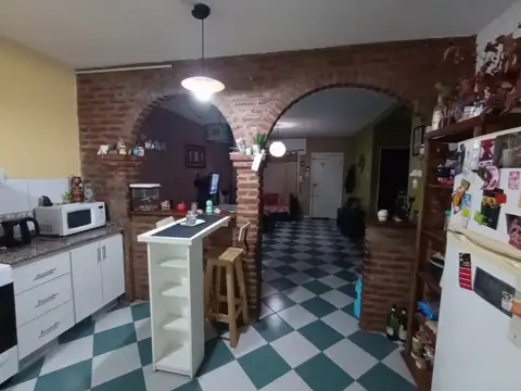 VENTA – CASA 3 AMBIENTES EN LOTE PROPIO – EXCELENTES CONDICIONES