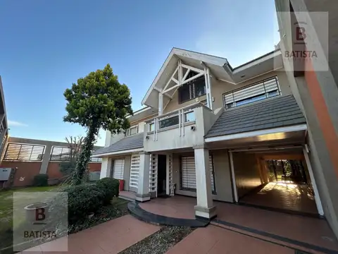 ¡VENDE/PERMUTA! Importante inmueble en calle Av. 66 y 173