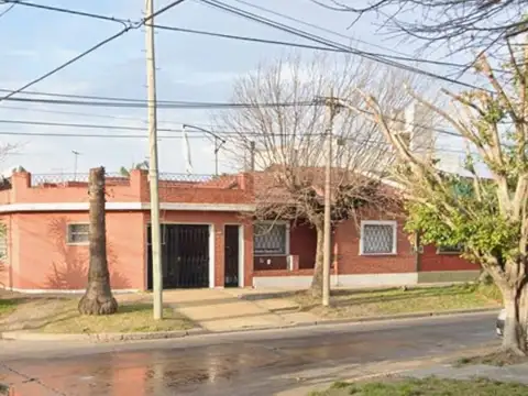 El Palomar Casa de 4 Ambientes 2 Baños Cochera Patio Terraza Apta Credito F: 10901