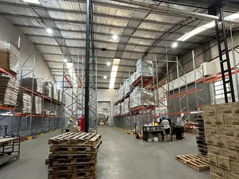 Galpon en Alquiler en Tablada, USD 9.200