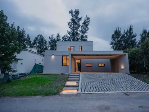 Country pinar 1 2200