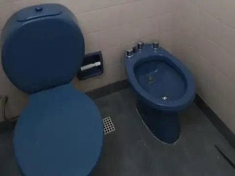 Dos ambientes muy luminoso al frente