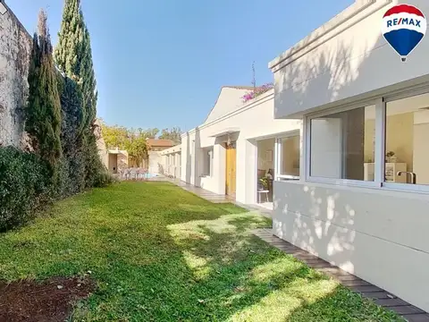 Casa 6 ambientes con 2 baños