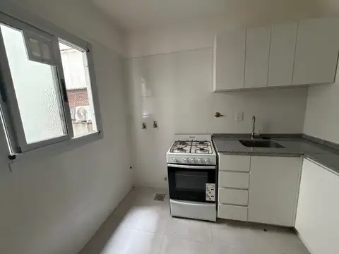 Hermoso 2 ambientes todo reciclado a nuevo. Listo para entrar a vivir!