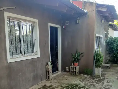 CASA CON COCHERA SOBRE HERMOSO LOTE DE 380 M2!!! POSIBILIDAD DE FINANCIAR!!!