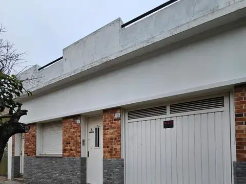 CASA 3 AMBIENTES C/GARAGE Y PATIO