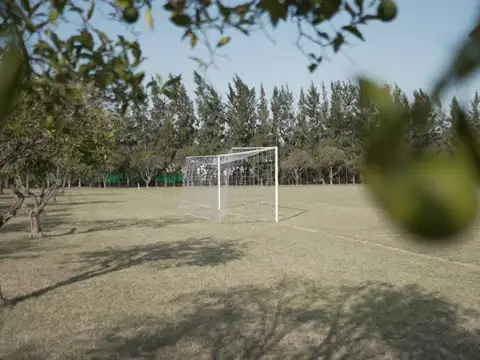 Se vende terreno en Azahares del Parana