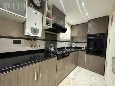 Departamento 5 ambientes con 2 baños