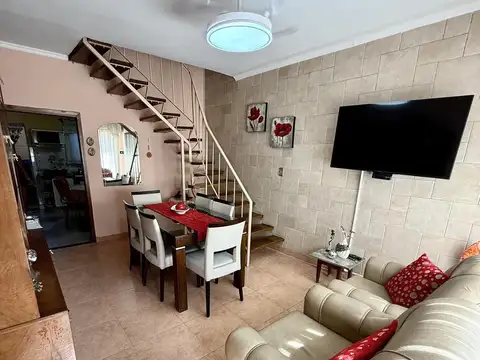 Depto Tipo Casa en Venta de 3 dormitorios