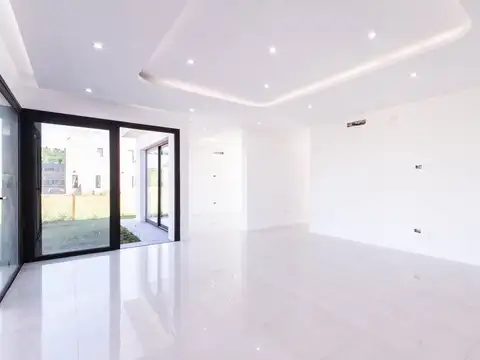 Importante casa en venta en Solar de Alvarez.