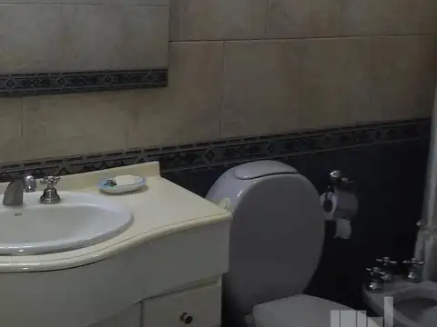 Casa  en venta 5 ambientes- Escobar