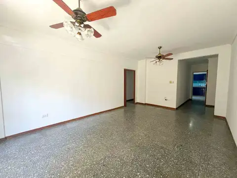 4 AMBIENTES BALCON AL FRENTE COLEGIALES