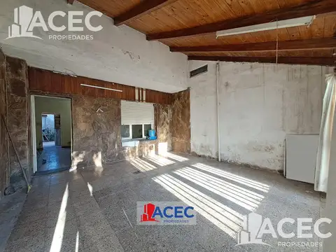 Casa 3 ambientes con 1 baño