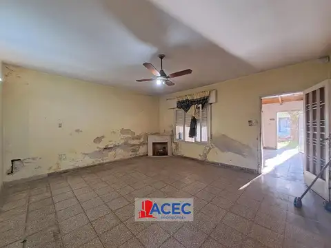 Casa 3 ambientes con 1 baño