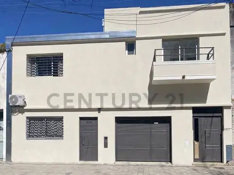 5 Y 65. VENTA PH TIPO CASA A NUEVO COCHERA + 3 DORMITORIOS