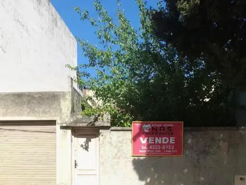 Casa 3 ambientes a refaccionar 