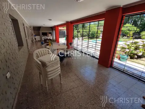 Casa 5 ambientes con 2 baños