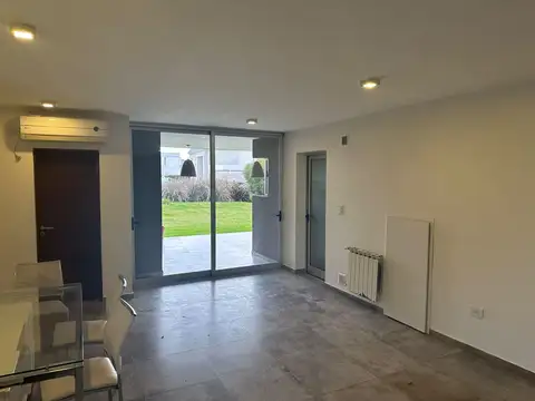 Casa 6 ambientes con 3 baños