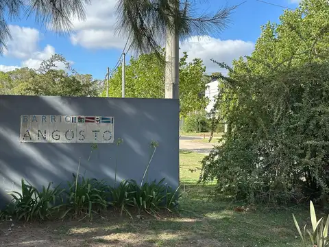 Venta de Lote en Barrio Angosto City Bell