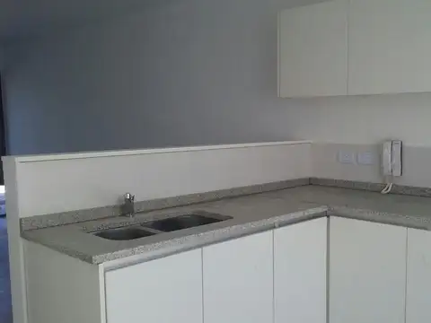 Depto Tipo Casa 4 ambientes con 2 baños