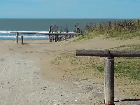 Terreno en venta con 115 metros frente al mar ! Nueva Atlantis, Costa Atlantica
