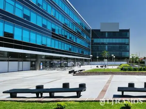 Alquiler de oficina de 1280 m2 en Olivos