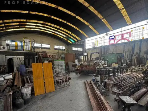 Galpon en Venta en Parque Avellaneda, USD 470.000