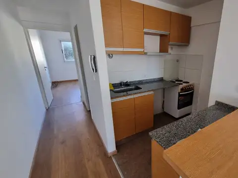 Departamento de 2 amb. en venta en Moron Sur