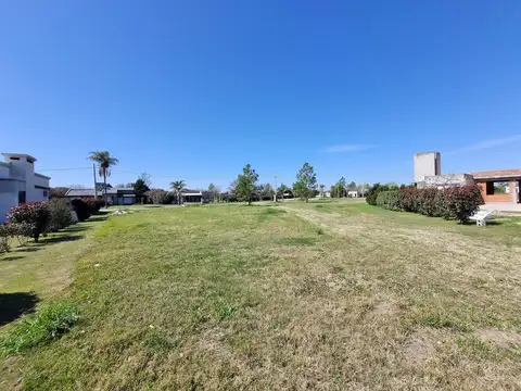 Terreno en Venta en Oliveros, USD 23.000