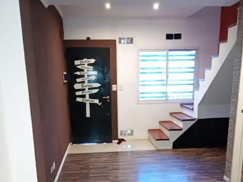 Depto Tipo Casa en Alquiler en El Palomar, $ 890.000