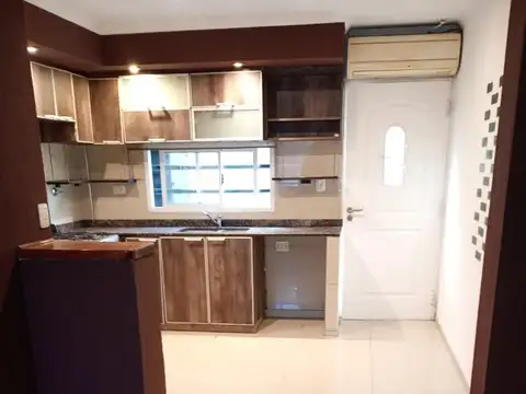 Depto Tipo Casa en Alquiler de 2 dormitorios