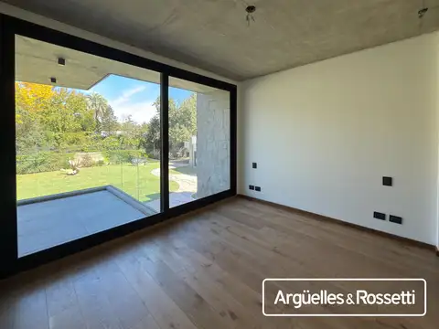 Departamento en Alquiler con 1 cocheras