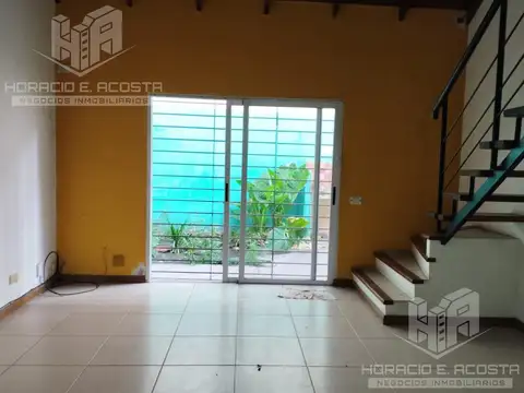 Depto Tipo Casa en Alquiler de 2 ambientes