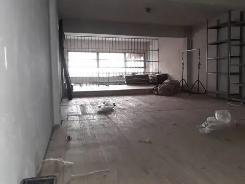 Local en Venta 55 años