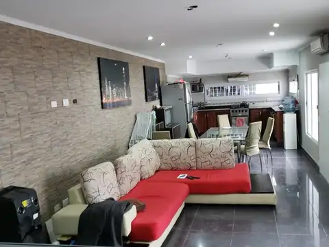 Casa en Venta en Monte Grande, USD 240.000