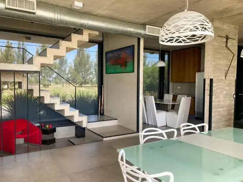 Casa 6 ambientes con 6 baños