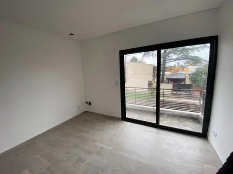 Depto Tipo Casa en Venta 5 años