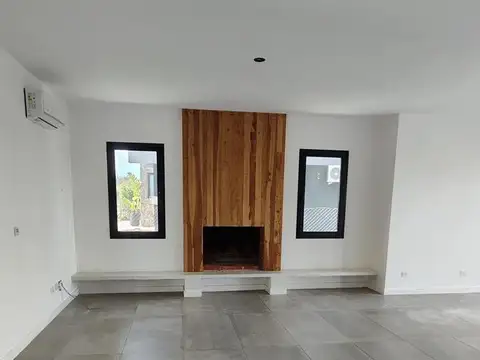 Casa En Venta Y Alquiler al Río En Barrio Náutico El Canal, Villanueva, Tigre