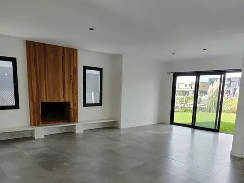 Casa en Venta al Este