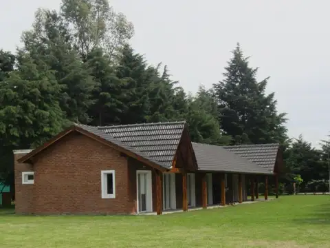 Casa en venta - 4 Dormitorios 2 Baños - 1.475Mts2 - Luján