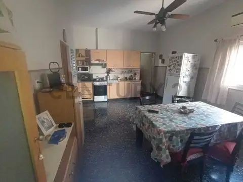 O`gorman 900, Piso 0