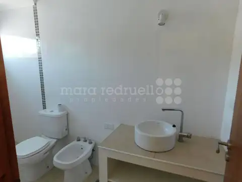 CASALINS 100, Piso 2