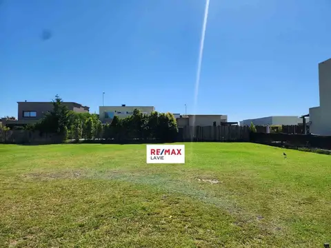 VENTA LOTE CENTRAL C/ AMARRA EN VILA MARINA 1 