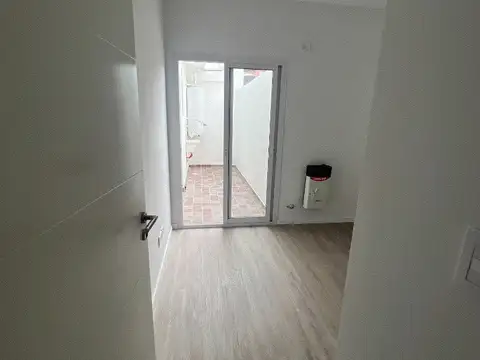 Dr L Belaustegui 2600, Piso PA