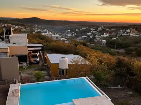 Casa 4 ambientes con 3 baños