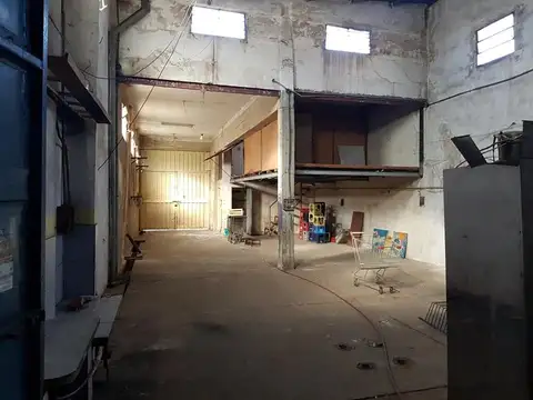 Galpon en Venta 8  mts Frente