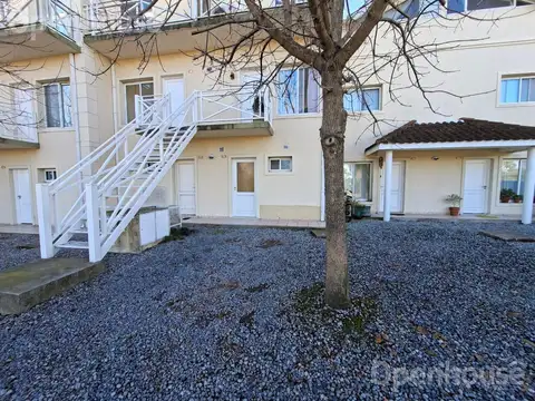 Venta con Renta- Monoambiente jardín y cochera - Alto del Molino- Pilar