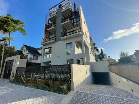 DEPARTAMENTO TRES AMBIENTES ESTILO DUPLEX, PINAMAR.
