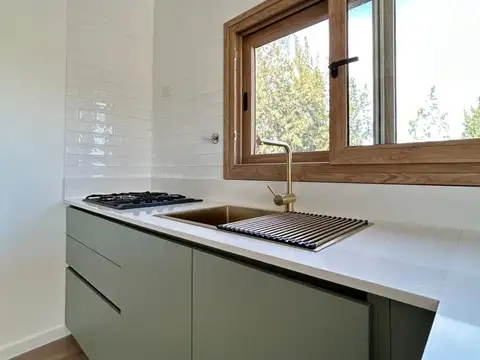 Casa 5 Ambientes a Estrenar con Salida a Laguna - Barrio El Naudir, Belén de Escobar.